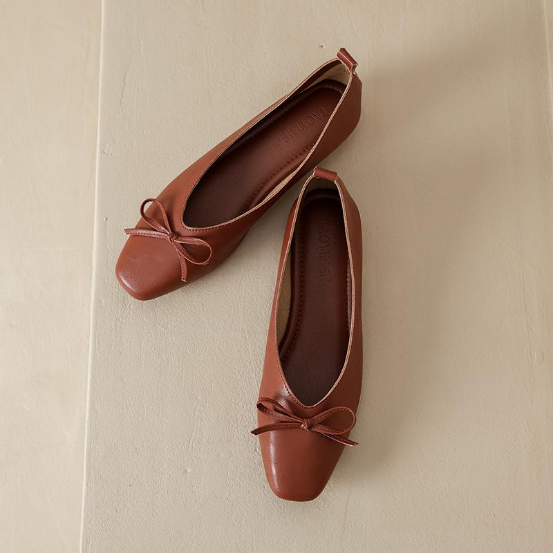 Leather V-mouth single shoes women's thick heel square head soft leather soft sole not tired foot bow retro commuter shallow mouth Mary Jane