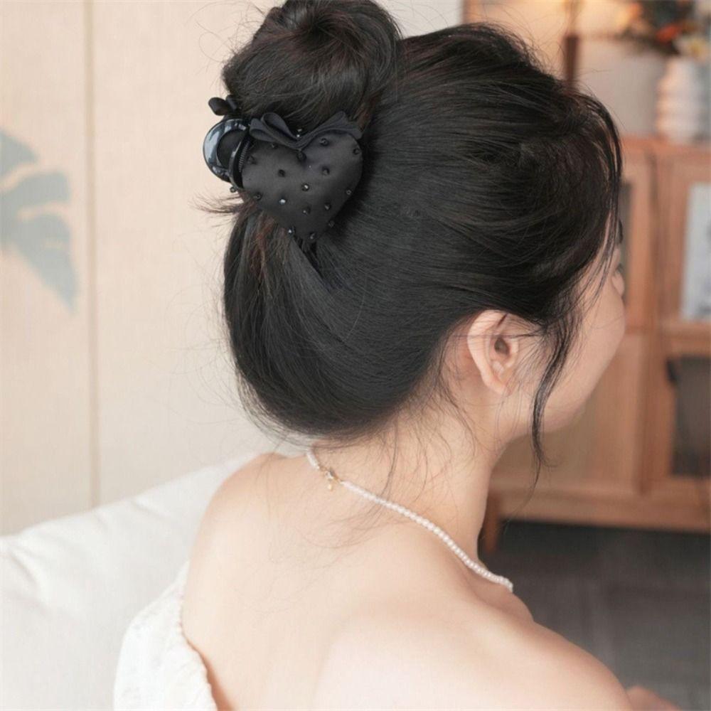 

Bow Hair Crab Clip Hair Accessories Sweet Shark Clip Vintage Strawberry Hair Claw Girls