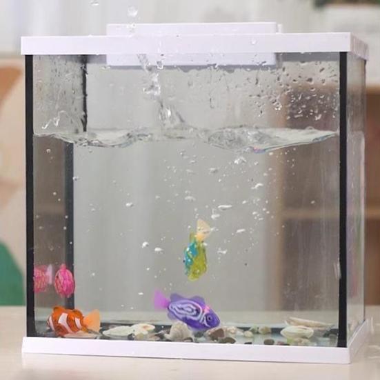 Yousheng Wasseraktivierter leuchtender elektrischer Fisch Badespielzeug für Kinder Interaktiver Roboter-Schwimmfisch für Pool Wanne Blinkendes wasserdichtes Spaß Sommergeschenk