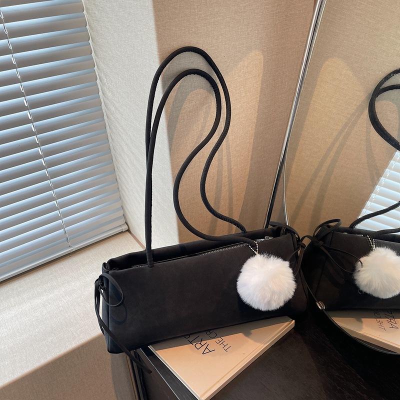 

Niche underarm bag women s new trend fashion baguette bag versatile shoulder bag hand bag чорний