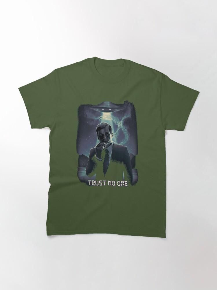 The Man from U.N.C.L.E. Trust no one - Cigarette Smoking Man Classic T-Shirt