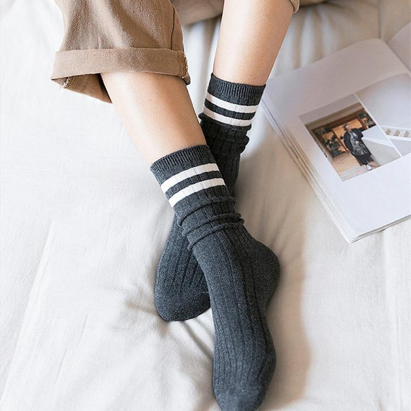 Harajuku Retro Wine Red Crew Socks Cotton Knitting Striped Long Socks Stripe Japanese High School Girls Cute Loose Socks Fashion