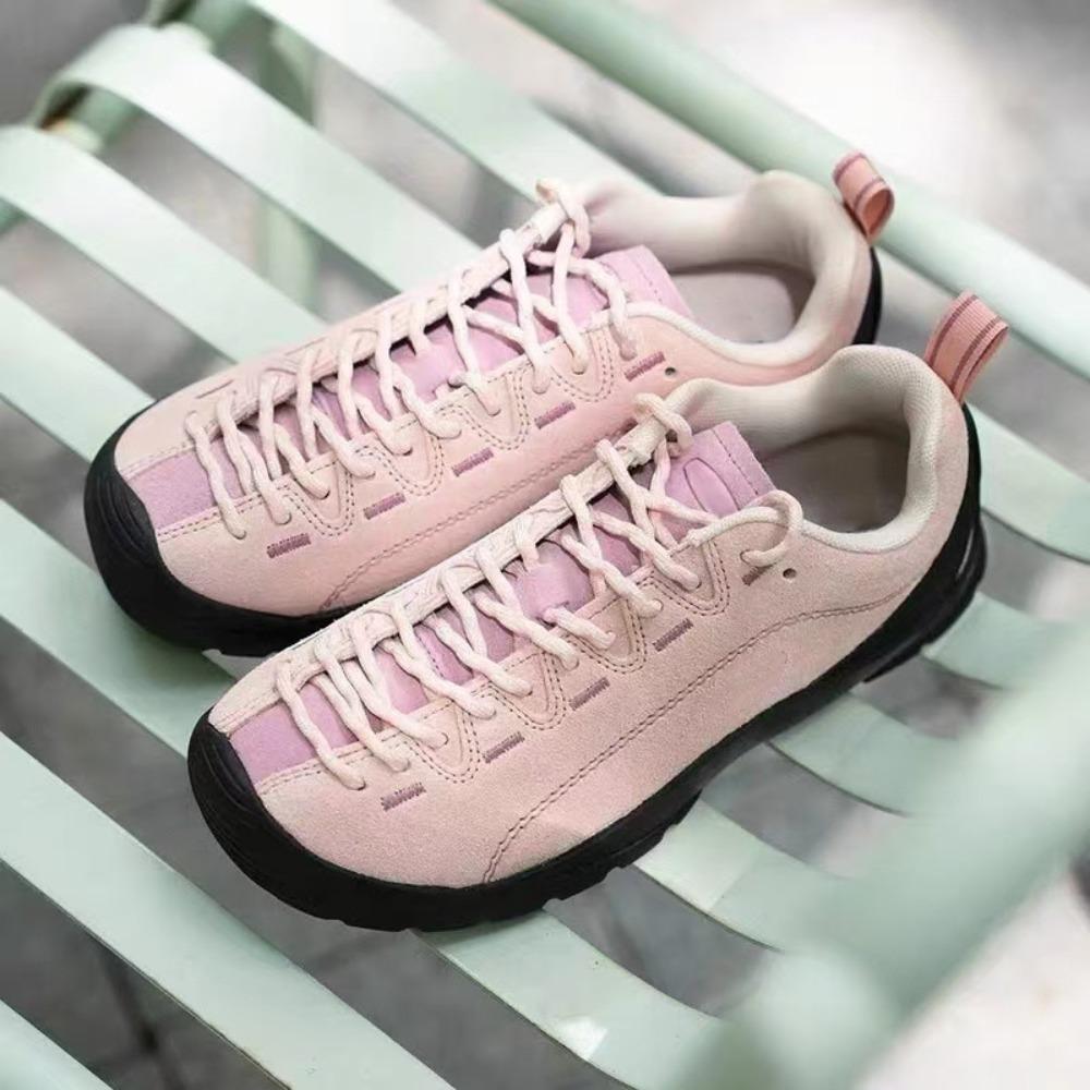 Breathable and Durable Outdoor Hiking Trail