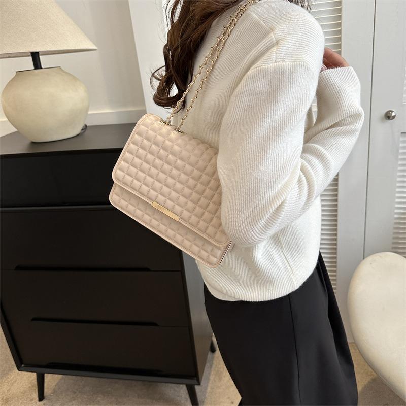Chain bag women's autumn new small square bag fashionable and simple shoulder bag casual messenger bag women's bag