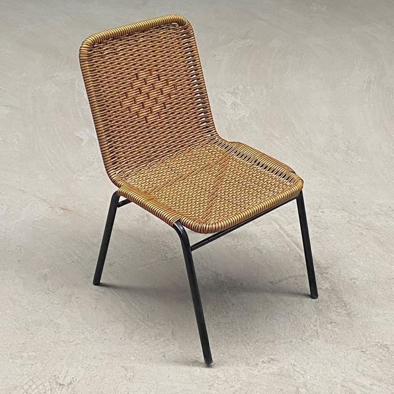 Compact Rattan Outdoor Chair with Reinforced Backrest