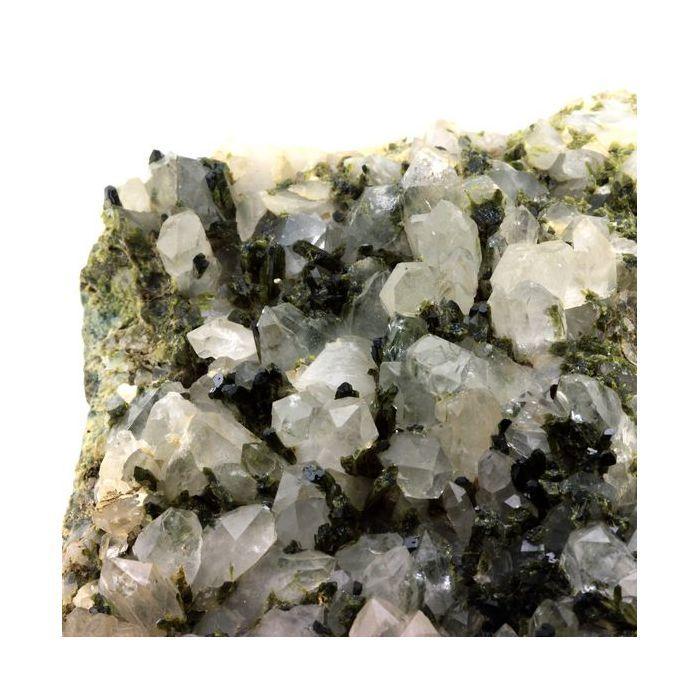 Pierres et Minéraux. Epidote + Quartz. 2075.0 ct. Saint-Véran, Hautes-Alpes, France..