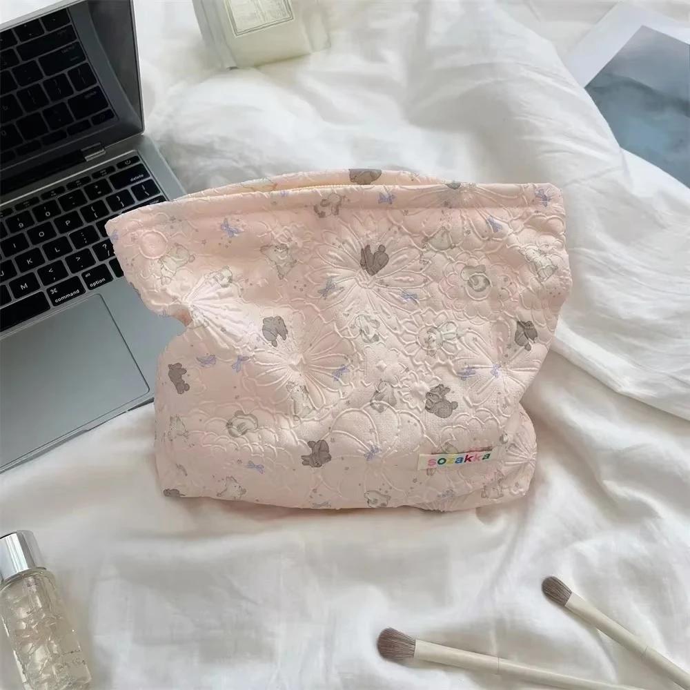 Large Capacity Cute Cartoon Flowers Makeup Bag for Women Travel Cosmetic Organizer Storage Pouch