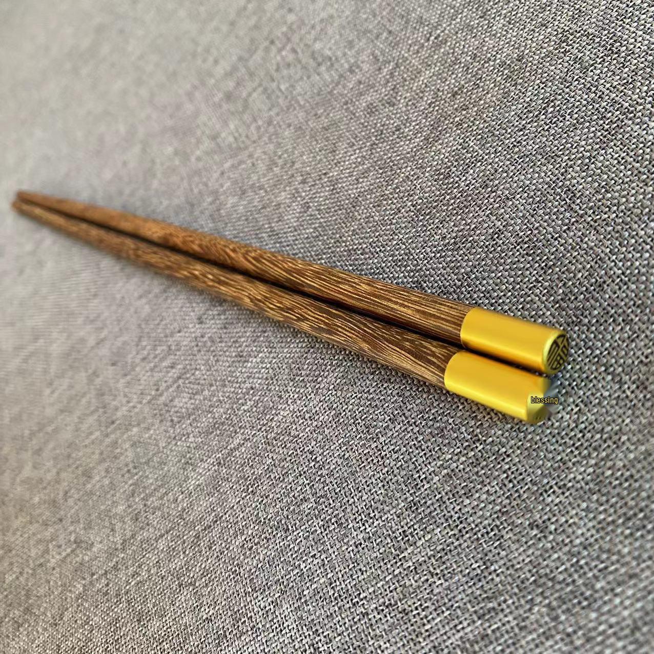 

Антибактериальные палочки для еды из массива дерева: Крыло Анти-Плесень Дерево и Красный Сандал, Нескользящий, Удлиненный для Хот-Пота, 2024 25 cm