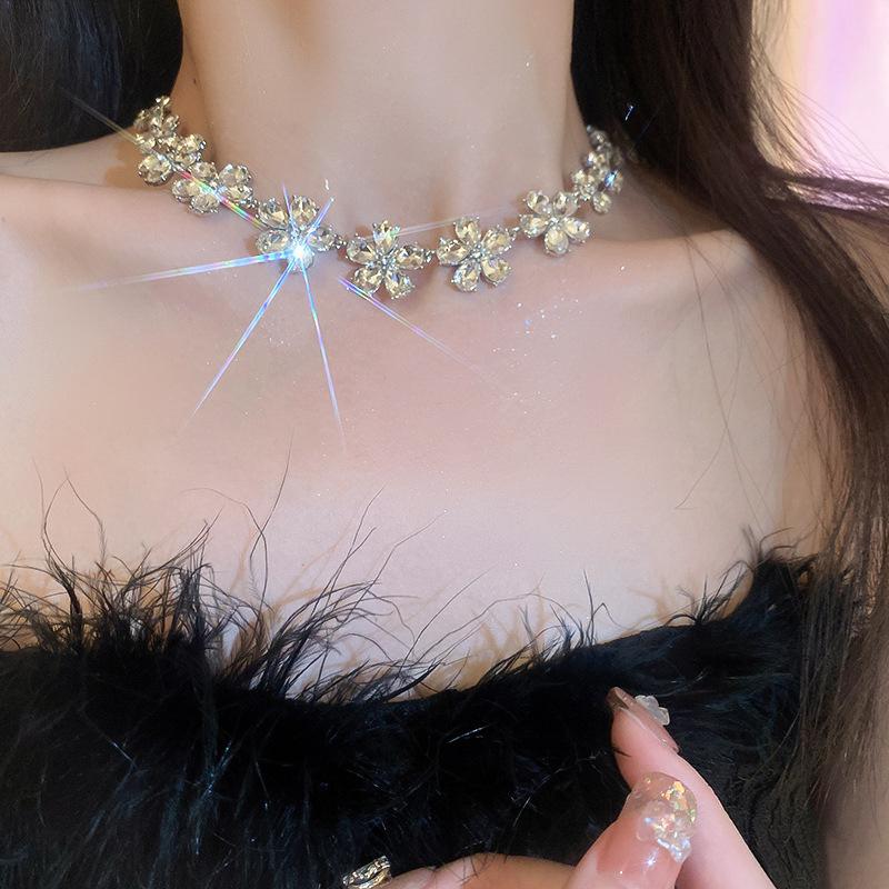 Blumenkette Ohrringe für Frauen Leichter Luxus Temperament Elegant Party Hochzeitsparty Schmuck
