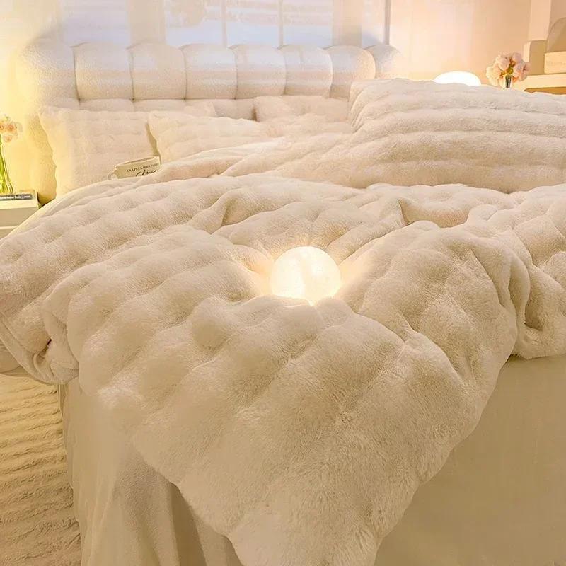 Plush Four Piece Set Double Sided Warm Coral Fleece Quilt Cover Winter Thickened Soft Bed Sheets Pillowcases Bedding Products