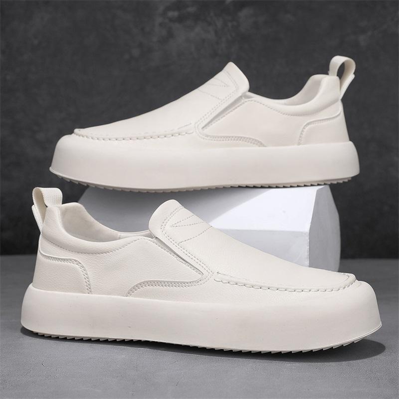 Fashion New High Quality Leather Men's Casual Shoes Breathable Slip On Walking Shoes Comfortable Driving Shoes Moccasins Men Sneakers