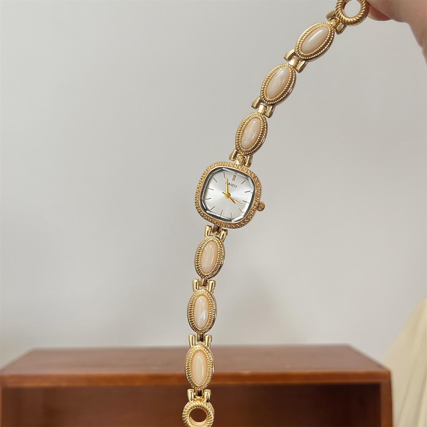 Exquisite Medieval Light Luxury Agate Bracelet Watch Temperament Women S Watch Small Gold Watch