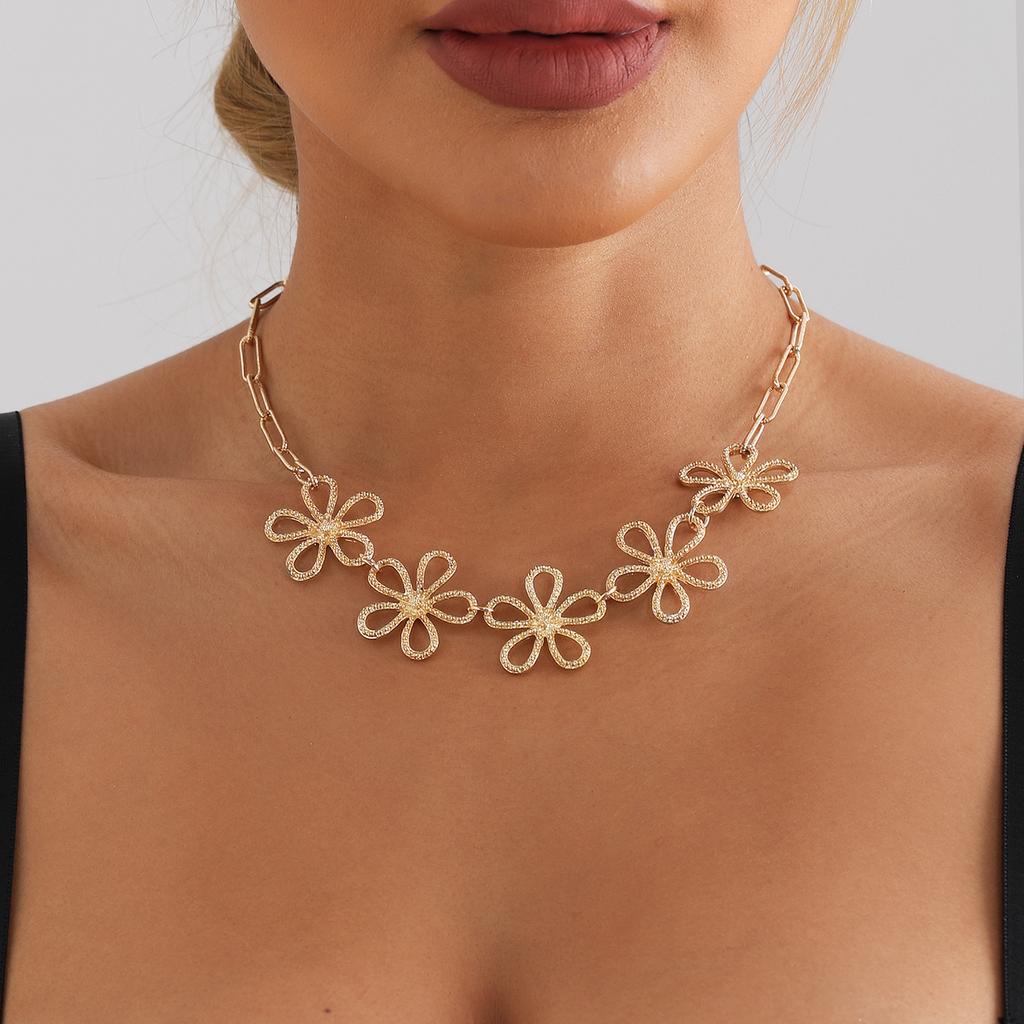 Accessories Retro Hollow Flower Chain Ethnic Style Necklace Girl Temperament Advanced Sense Bracelet