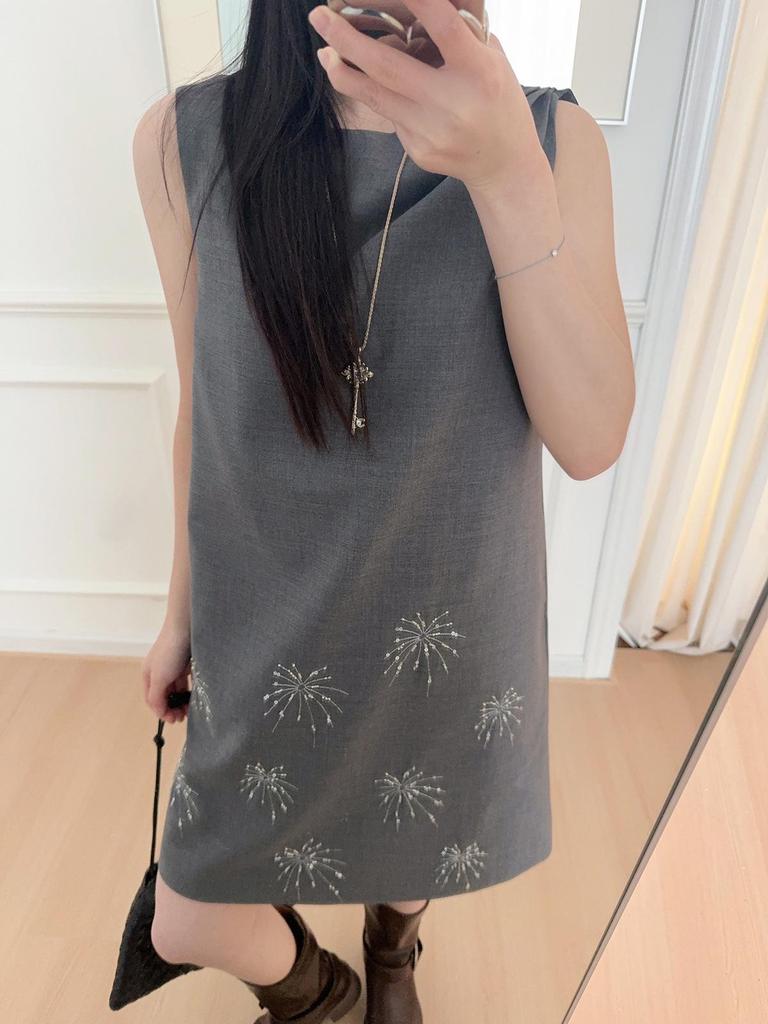 Women's Wool Blend Sleeveless Vest Dress with Firework Embroidery A-line Skirt - Spring Style S1QZ010