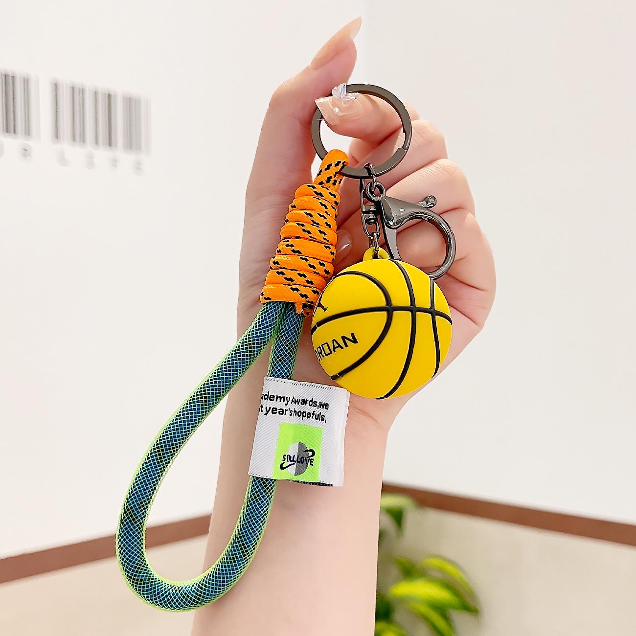 

Мужской брелок для ключей «Баскетбол»: Креативная подвеска в виде спортивной сумки и подарок для студенческого конкурса