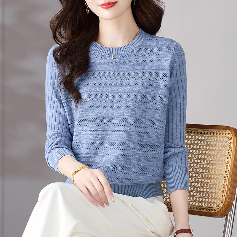 Women's Early Autumn Pink Cutout Knitwear: Gentle Style, Loose Fit, Slimming, Round Neck, Long Sleeve Top.