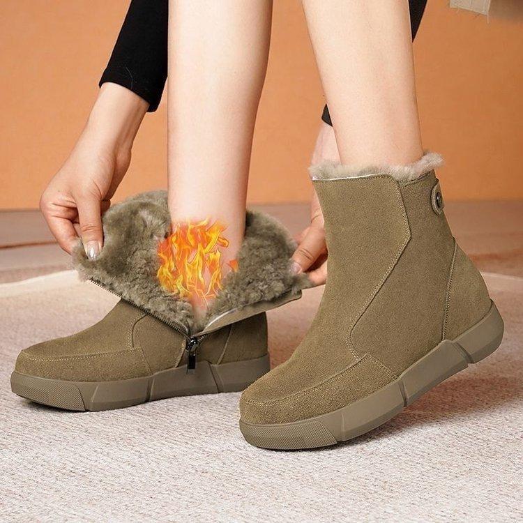 

Зимние сапоги из овечьей шерсти женские зимние 2024 новые хлопковые ботинки с начесом утолщенные теплые хлопковые ботинки нескользящие короткие ботинки 42