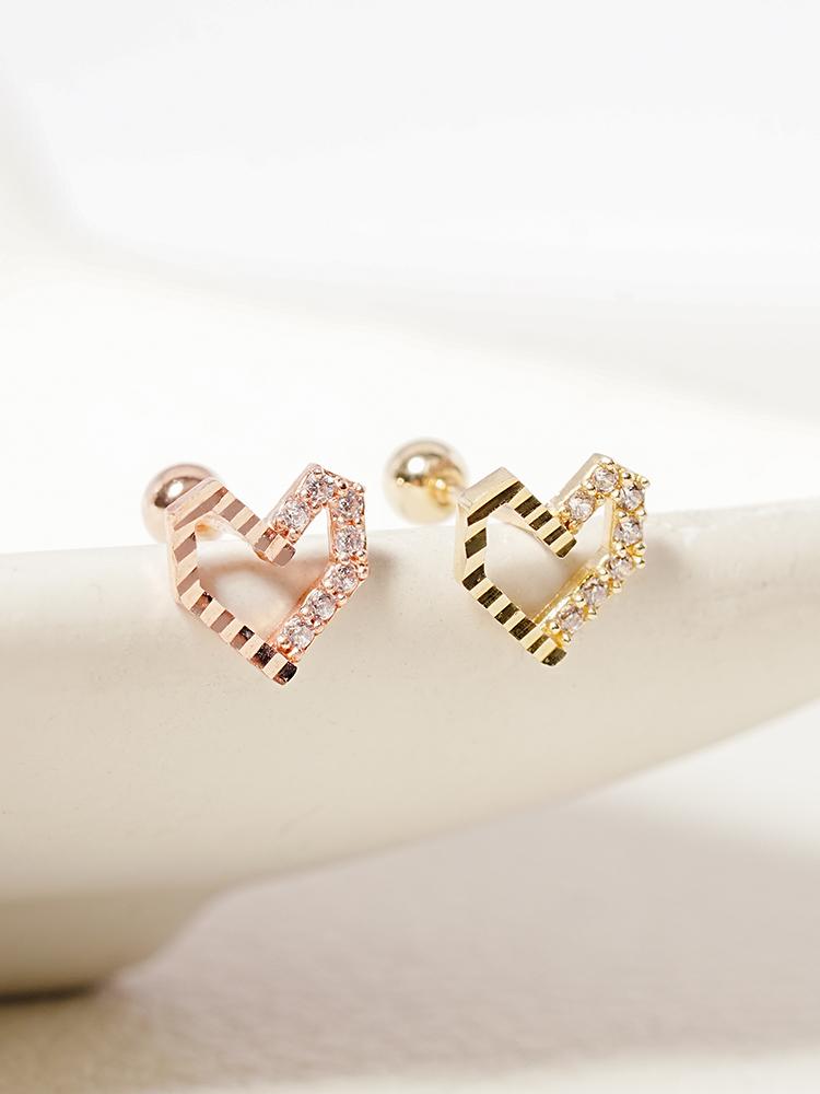 Minimalpiercing 14K Half And Half Heart Cubic Piercing Earrings