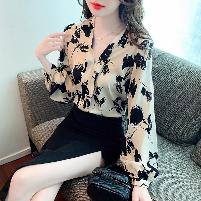 Mürekkep Baskılı Fener Kol Retro Bol Kadın Gömlekleri Üstler Moda Zarif V Yaka Slim Fit Günlük Bluz Kadın Basit İlkbahar Ofis Bayan Gömleği 26348