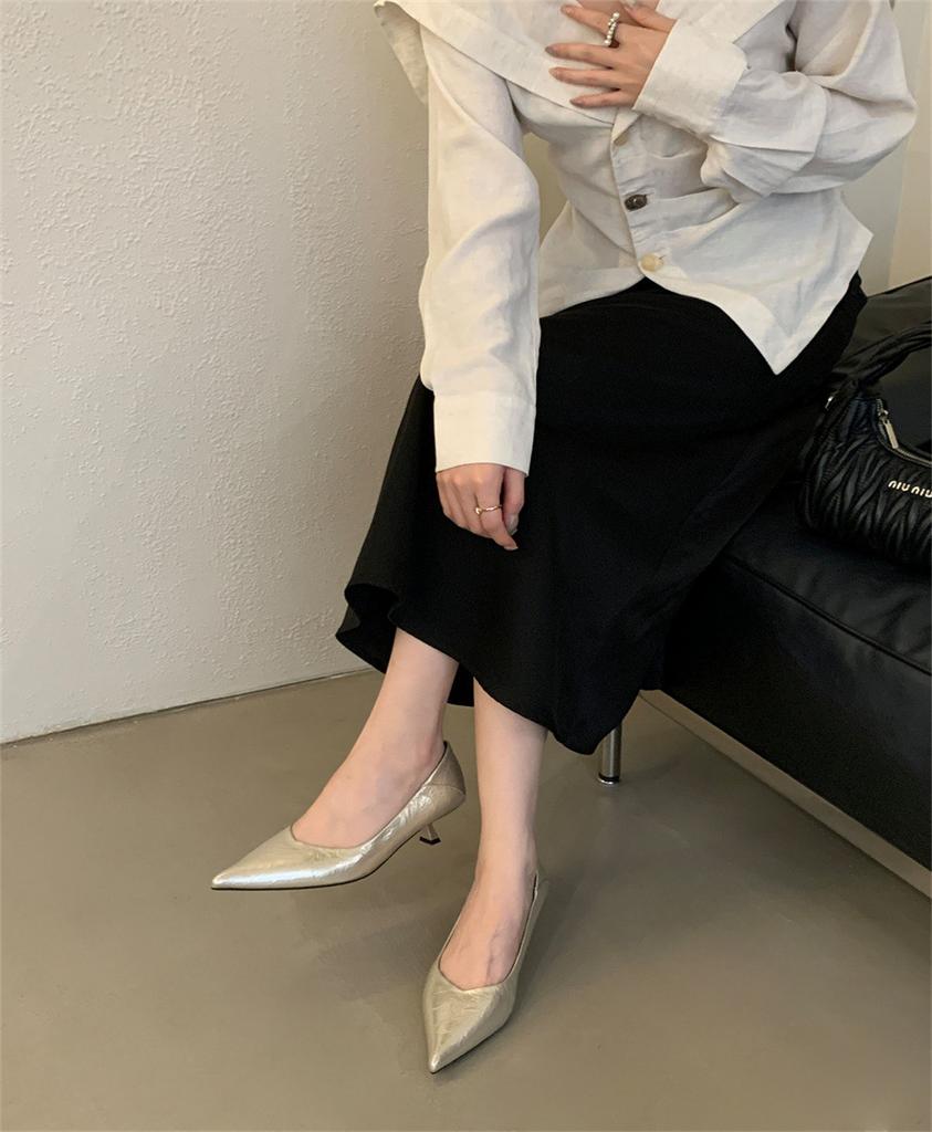 2025 spring and autumn new thin heel pointed single shoes women's shoes are comfortable and not tired of commuting versatile light mouth French lady