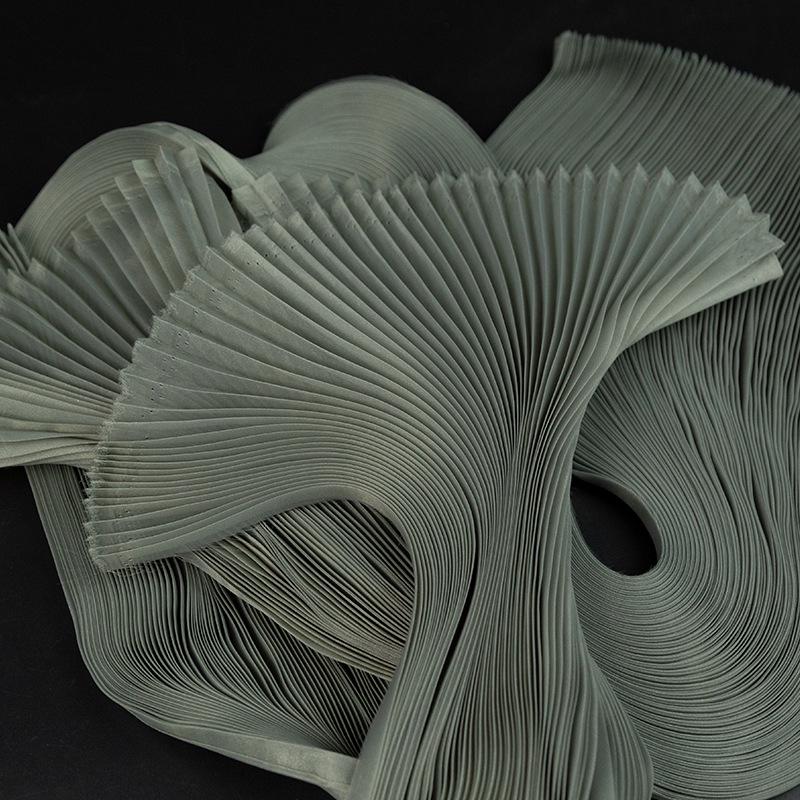 Pleated White Organza Crinkle Fabric for Evening Dress Decoration