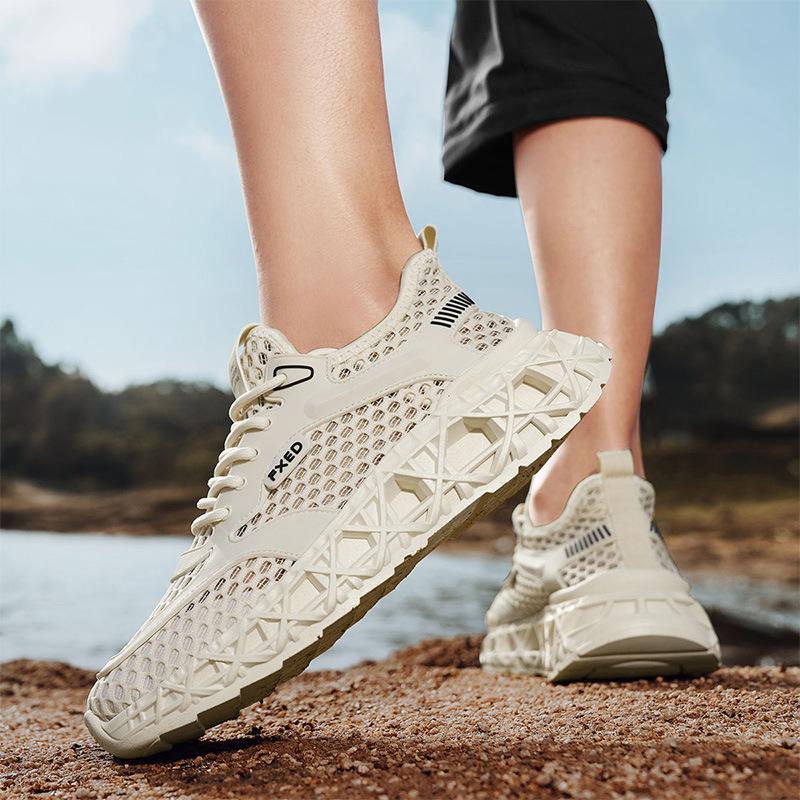 Men's shoes summer new hollow breathable mesh shoes low-top young students outdoor walking trend casual sports shoes