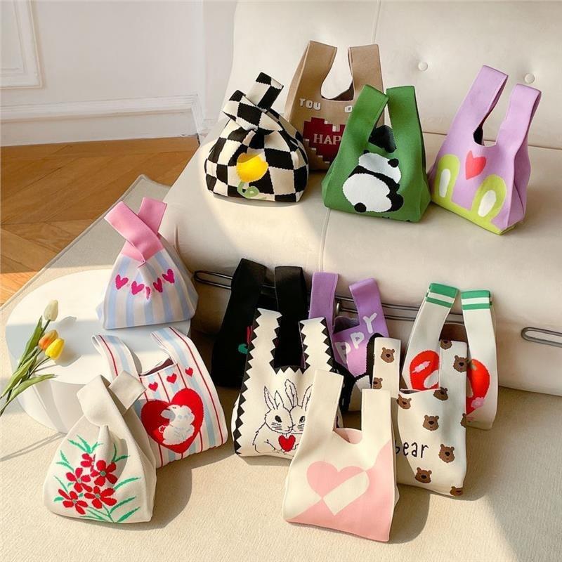 Knitted bag Girls vest bag Small square bag New knitted bag Hand bag Knitted bag Oblique span