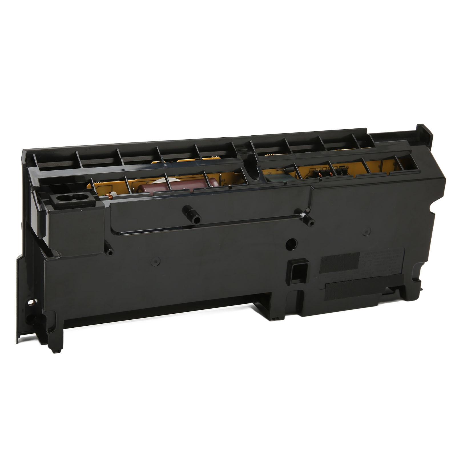 

Блок питания ADP 300FR — это усовершенствованный, полностью герметичный портативный сменный блок питания для игры на PS4