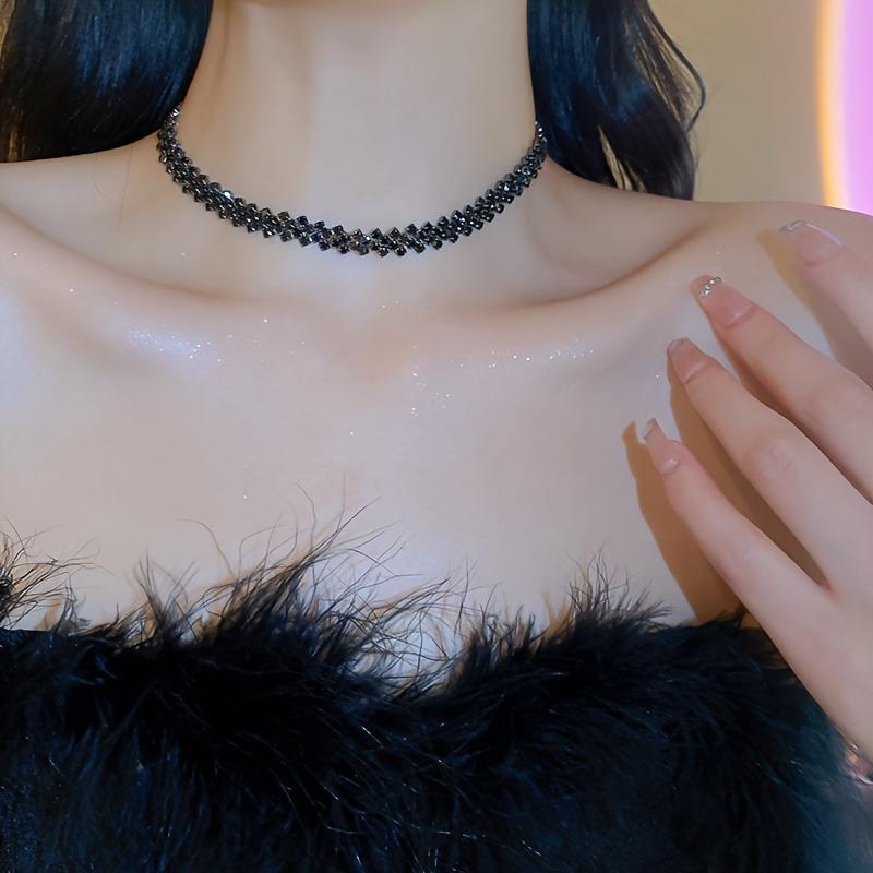 Damski naszyjnik typu choker z gunmetalowymi cyrkoniami, Elegancki do noszenia na co dzień i na imprezy, Wszechstronna biżuteria modowa