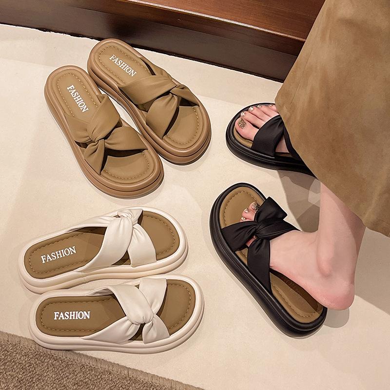 Internet celebrity muffin bottom platform slippers women's summer fashion cross 2025 wear cool slippers go out new beach slippers