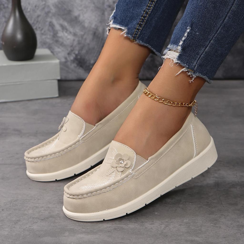 Women Casual Shoes Off White Flower Slip on Loafers Sneakers Woman Soft Low Heels Sports Tennis Casual Sneaker Female Footwear