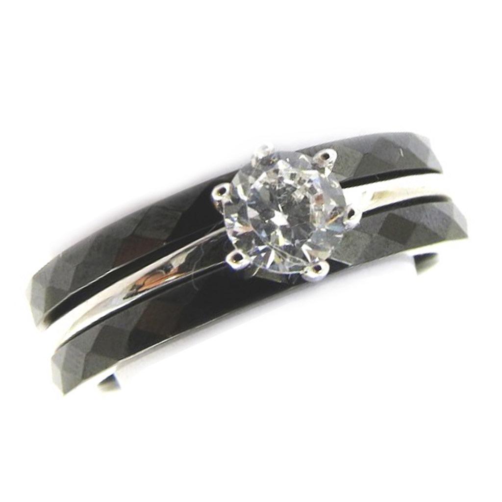 

Многогранное кольцо Сисси керамическое серебро