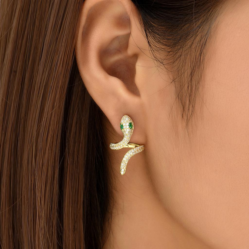 Light Luxury Niche Design, Snake Shaped Surround Earrings, Cool Style, Exotic Spirit Snake Green Eyes, Trendy and Cool