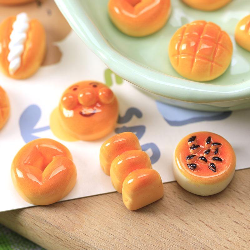 Miniature Bread Resin Phone Case Kit with DIY Cream Glue & Epoxy Accessories