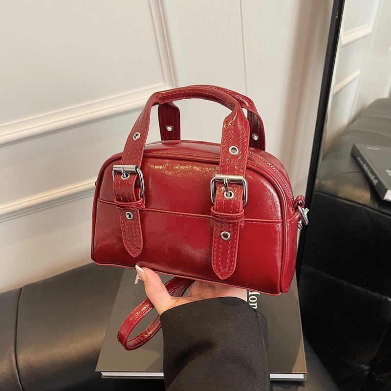 Premium small bag women's new retro handbag fashion versatile messenger bag pillow bag