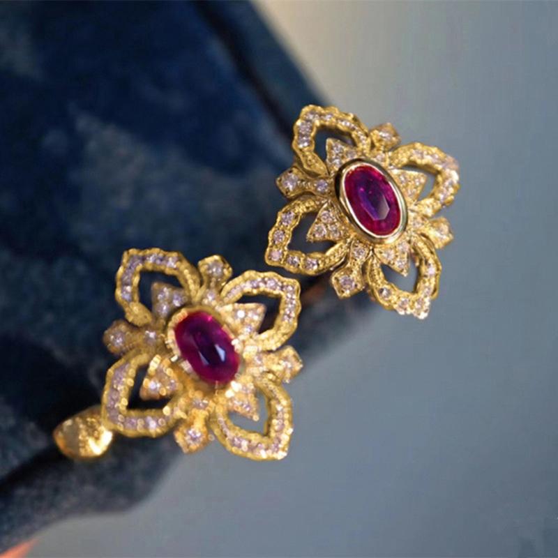 Ästhetische Ohrstecker im Hollow-Out-Stil Weiblicher Anmutiger Temperament-Schmuck für Hochzeitszeremonie Strahlender Zirkonia-Schmuck