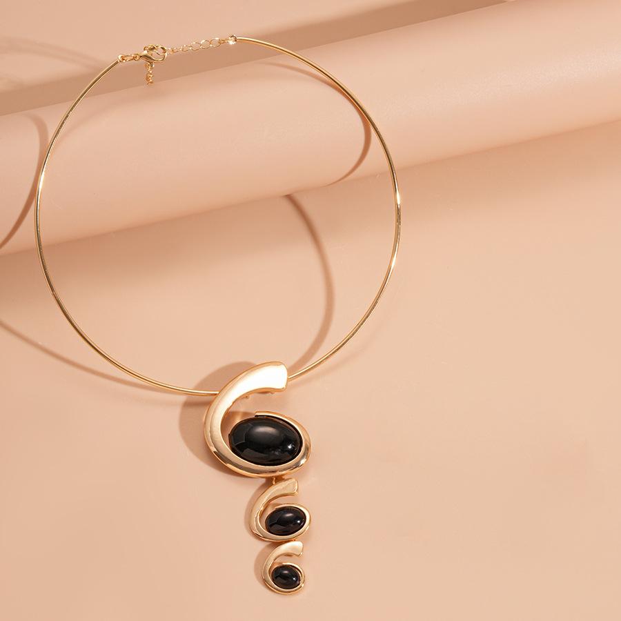 Resin Irregular Geometric Oval Collar Necklace