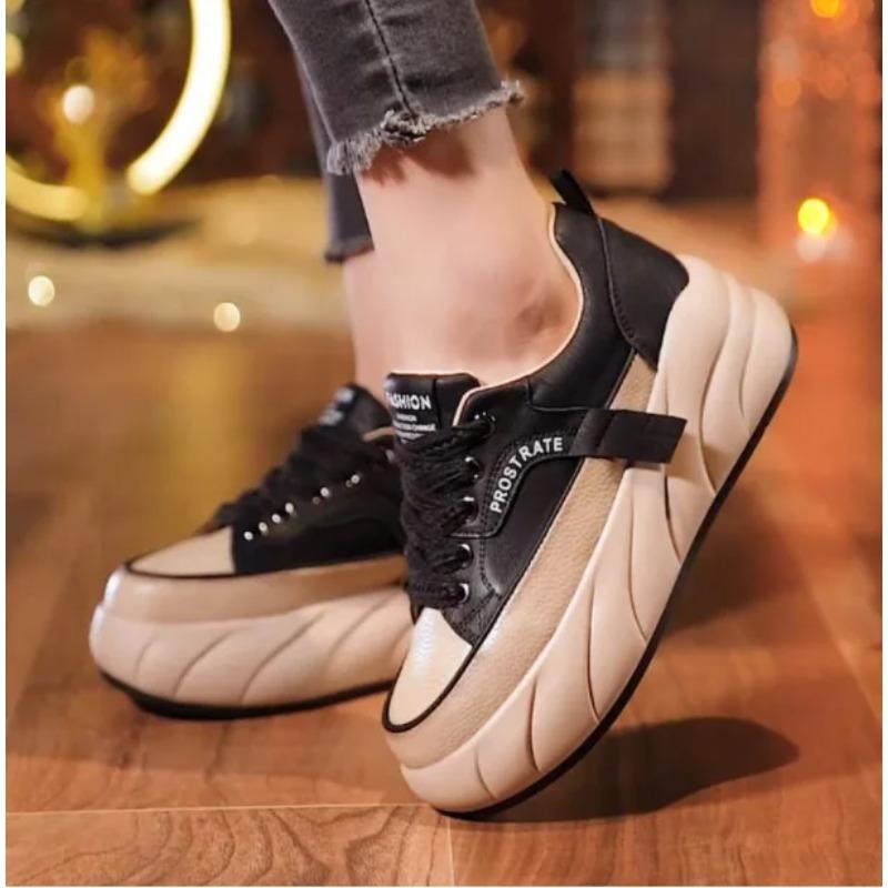 

Модная осенняя спортивная обувь на толстой подошве для женщин 2025 Модные кроссовки на платформе, женские, на шнуровке, в повседневном стиле, вулканизированная обувь 35 чёрный