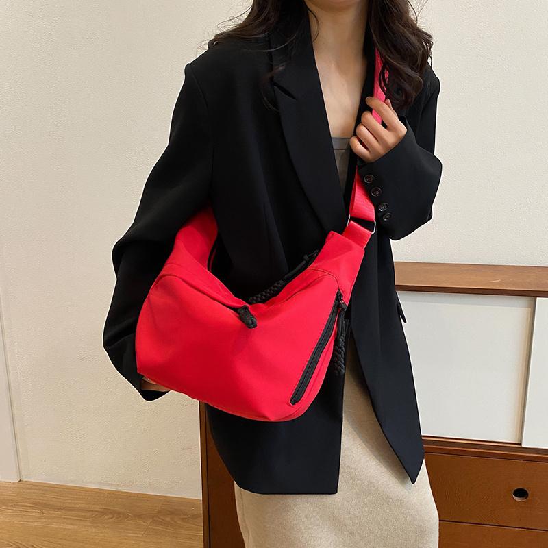 Trendige Nylon-Crossbody-Tasche, Schultertasche mit großem Fassungsvermögen, Lässige Oxford-Stoff-Knödeltasche für Outdoor-Sport, Radfahren, Wandern