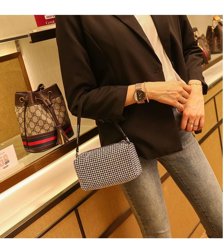 Сумка с блестящими бриллиантами — фото 10