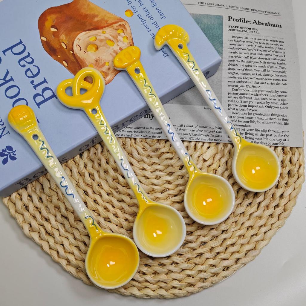 Creative And Fresh Household Children'S Cartoon Spoon Cute Spoon Ceramic Rice Spoon Bread Spoon High Value Long Handle Spoon