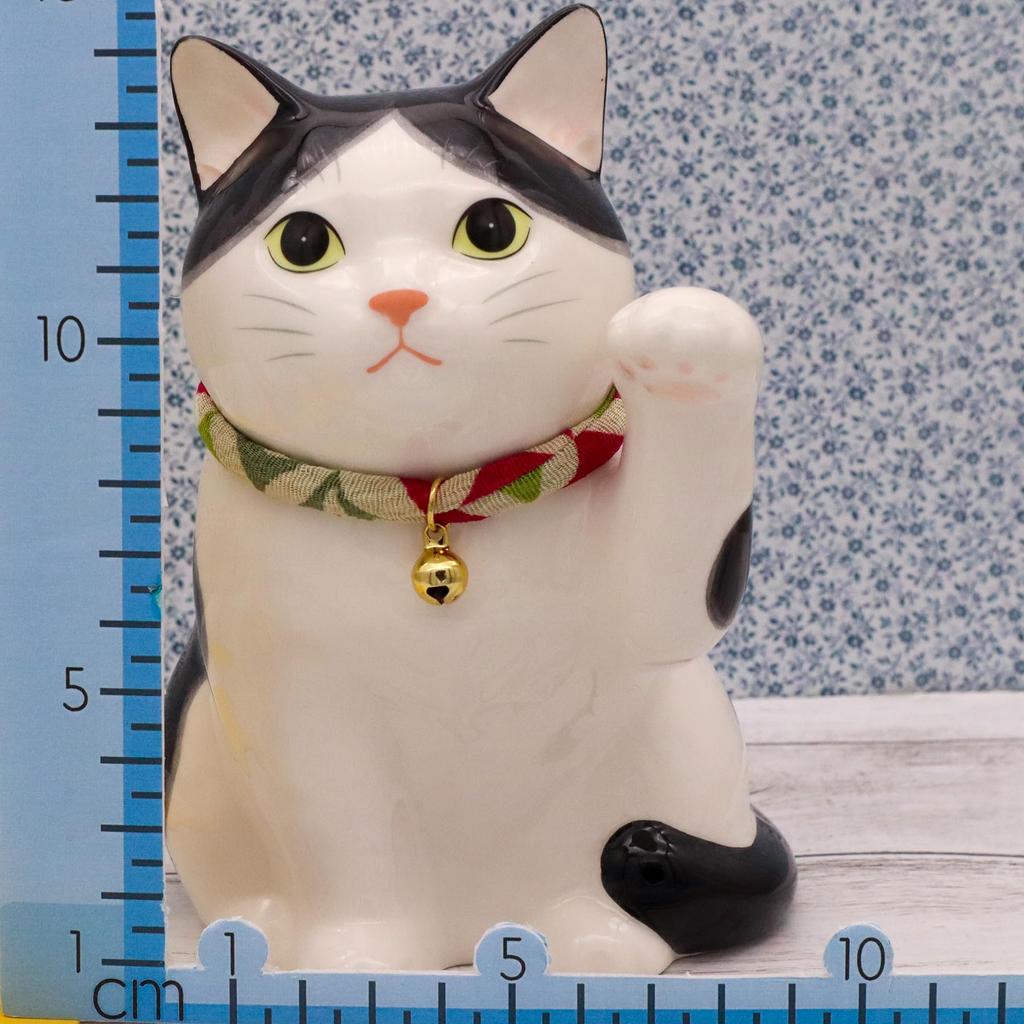 Yakushi Kiln Beckoning Cat good luck (Spotted) (with sticker)