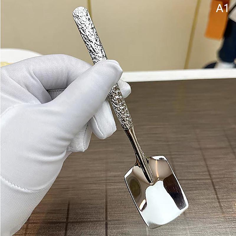 

1Pieces Stainless Steel Round Spoon Net Red Golden Dinner Long Handle Stirring Dessert Spoons Outdoor Tableware