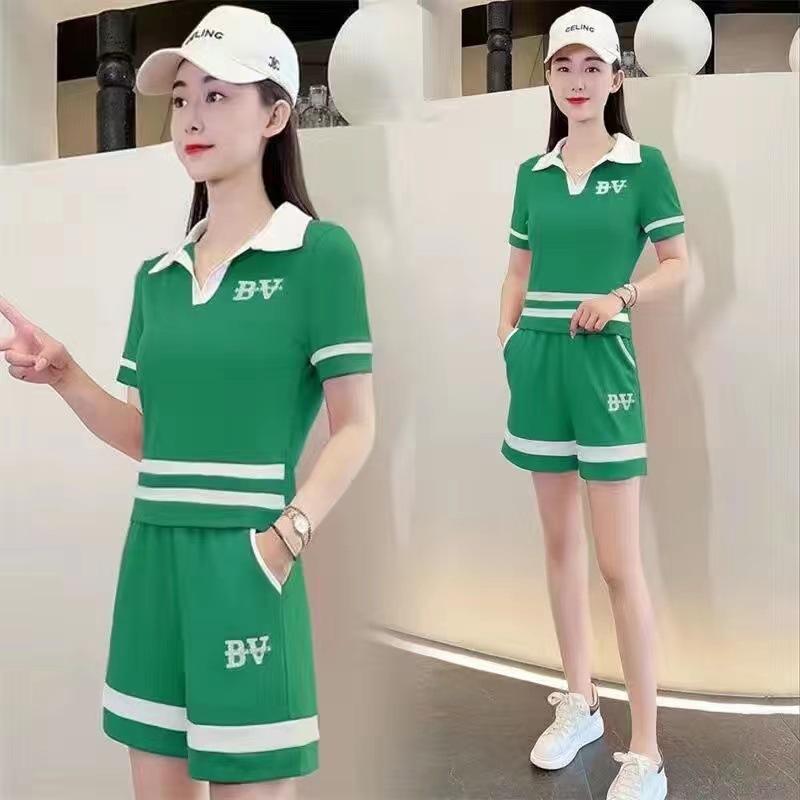 Tuta Sportiva Estiva Stile Donna Stile Occidentale Vestibilità Larga Riduci Età Casual di Alta Gamma Pantaloncini Set Due Pezzi
