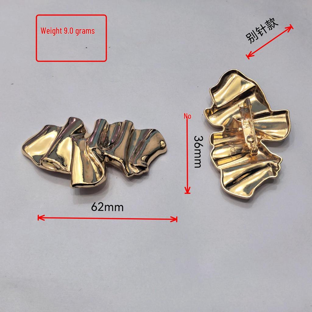 Luxury European & American Angel Brooch: Stylish, Pleated Metal Pin for Fashionable Clothing