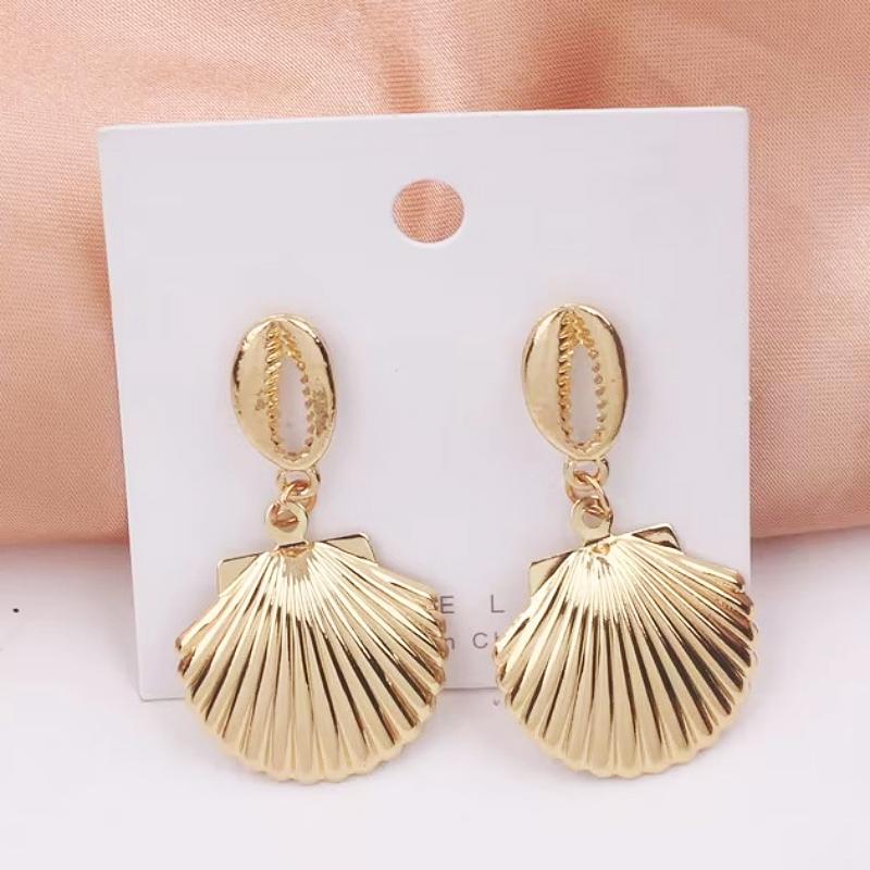 

Gold Color Dangle Earrings Small Shell Shape Pendants Drop Earrings for Women Mini Conch Earrings boucle oreille femme