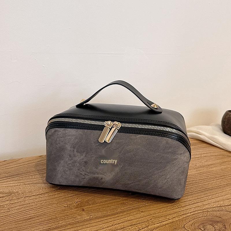 Celebrity Makeup Bag: Large Capacity Accordion Pillow Cosmetic & Toiletry Storage