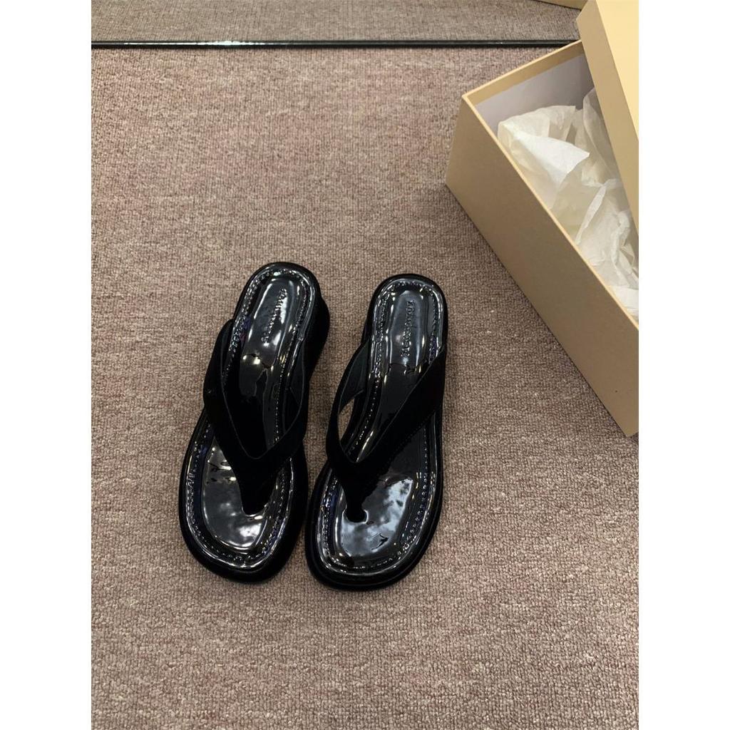 Thick-soled flip-flops shoes women's shoes wear 2025 new summer fashion heightening French small sandals sandals