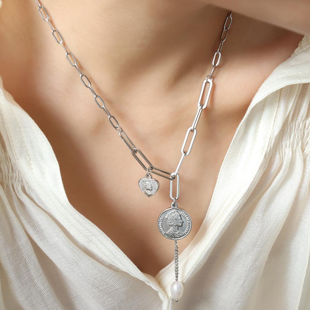 Retro Double-Layer Portrait Pendant Necklace, 18K Gold-Plated Titanium Steel, European & American Design, Clavicle Chain