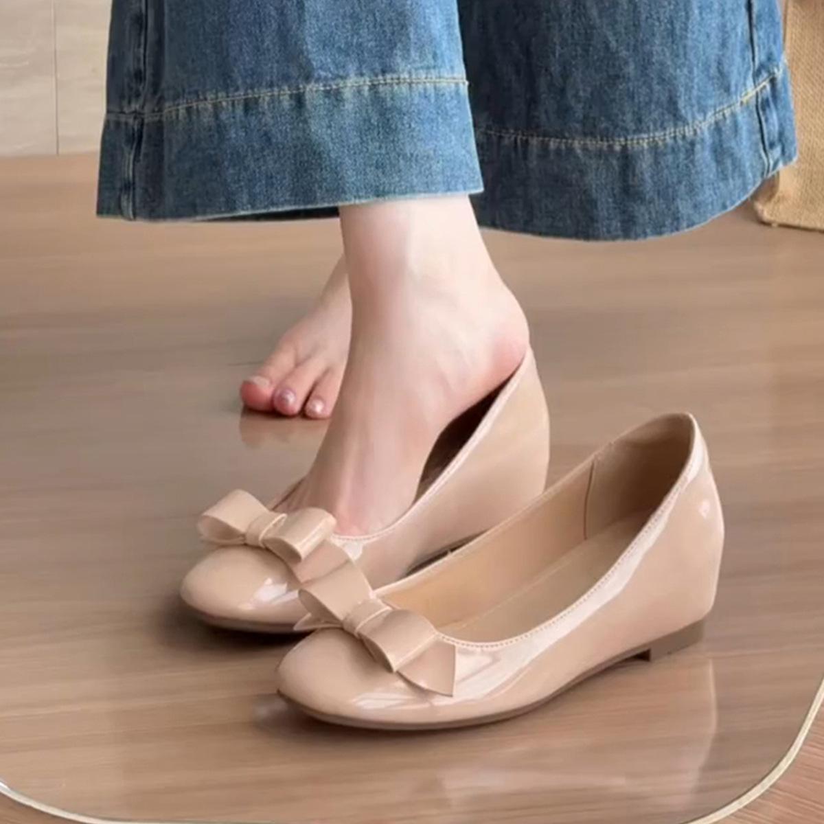 

Точечная версия~ Французские универсальные туфли-лодочки Jindian с мелким вырезом, женские туфли-одинарки на плоской подошве с бантом на подъеме и внутренней танкеткой 35